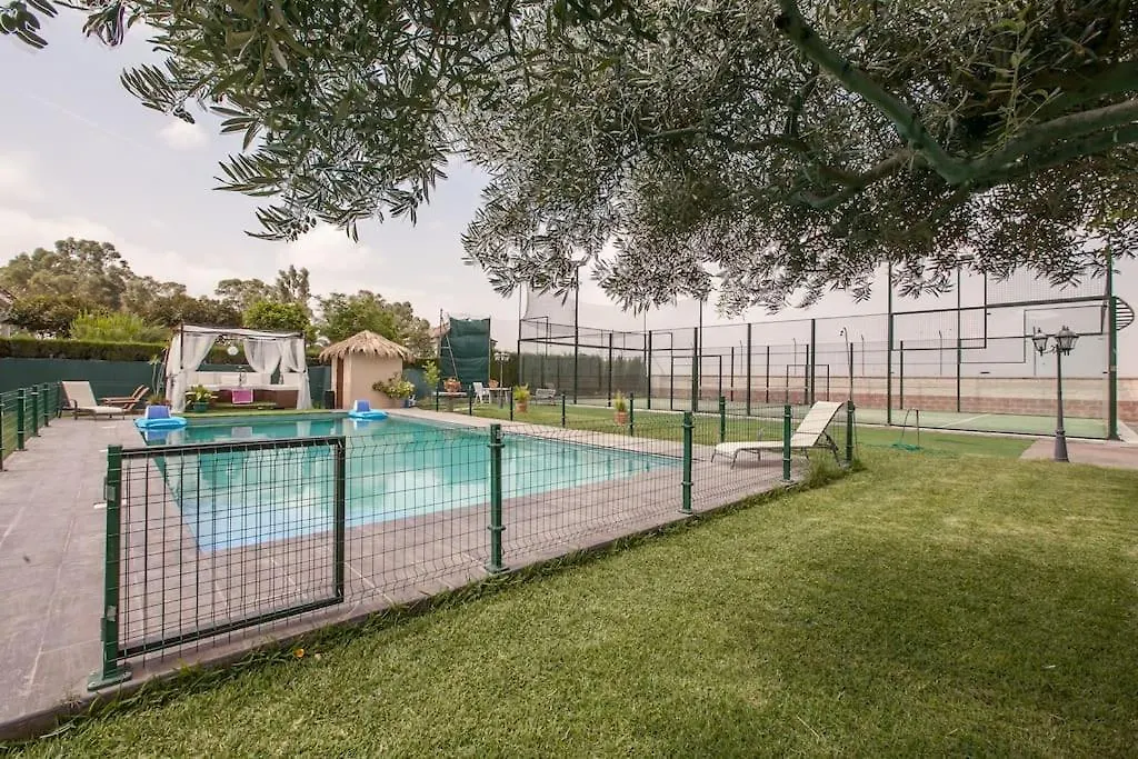 Luxurious Villa. Private Pool, Padel Court. Subway Montequinto