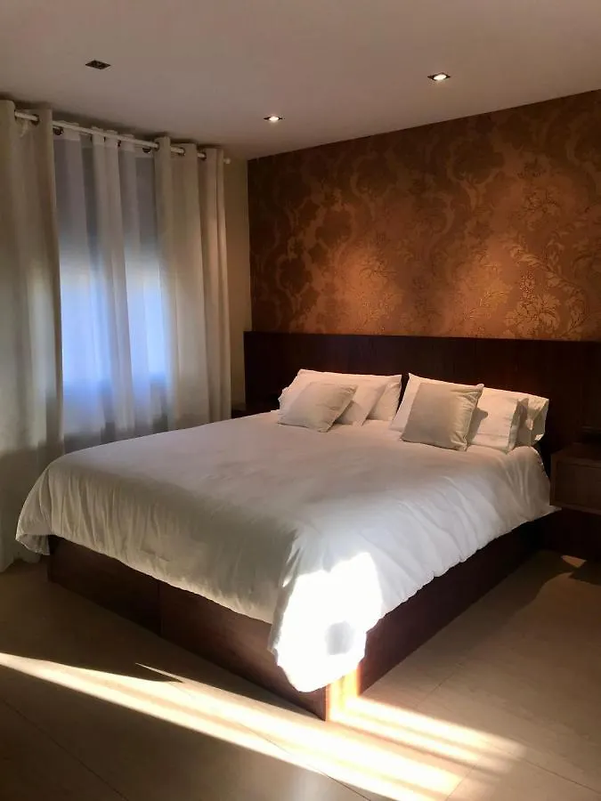 Luxurious Villa. Private Pool, Padel Court. Subway Montequinto 0*,  Hiszpania
