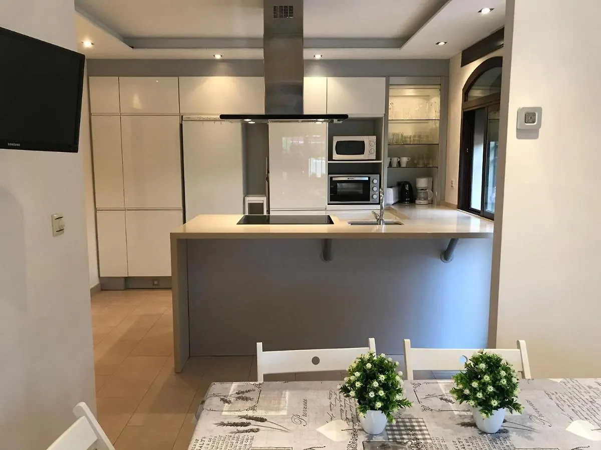 Villa Luxurious Villa. Private Pool, Padel Court. Subway Montequinto Spain